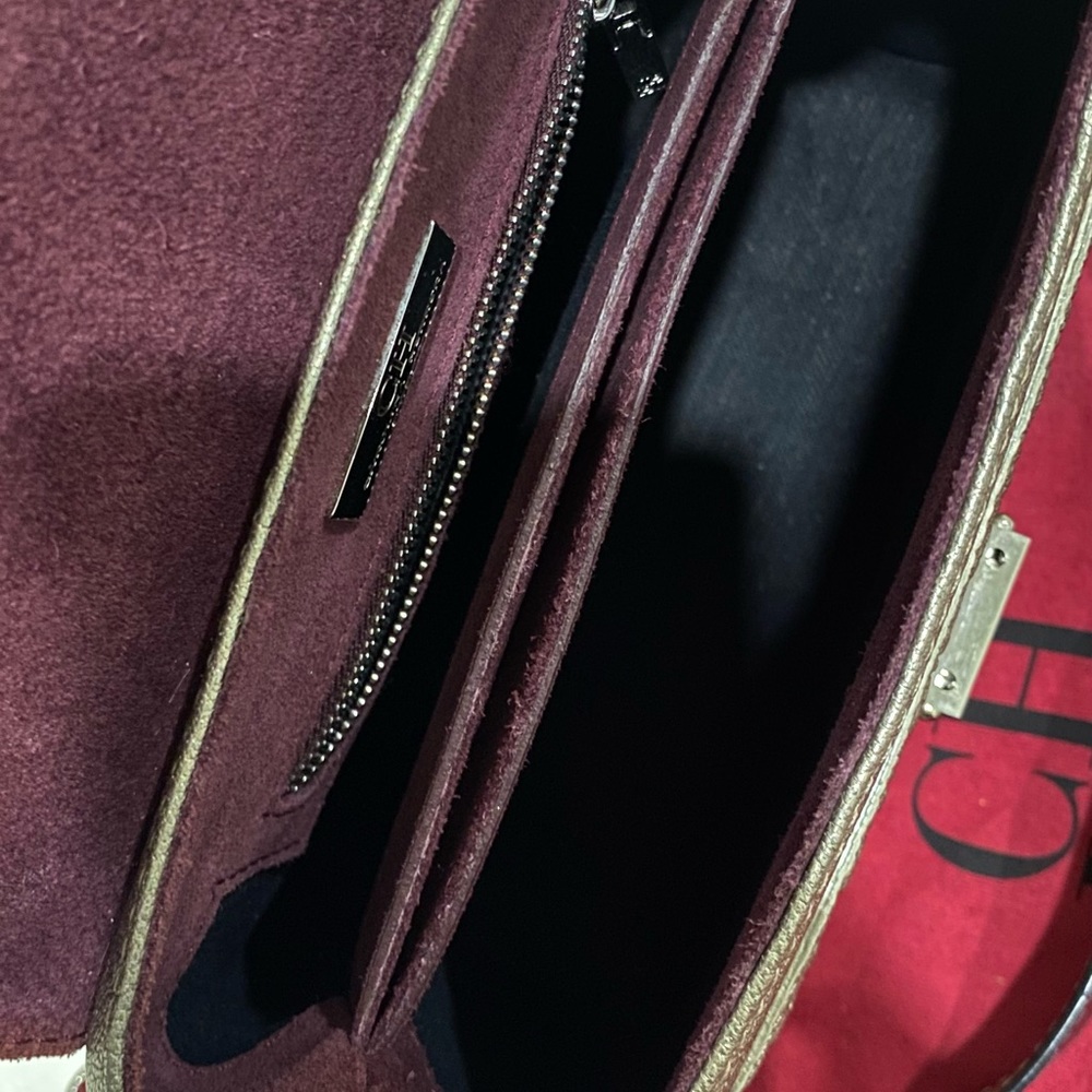 👜Carolina Herrera cross body súper good condition👜 - Picture 10 of 16